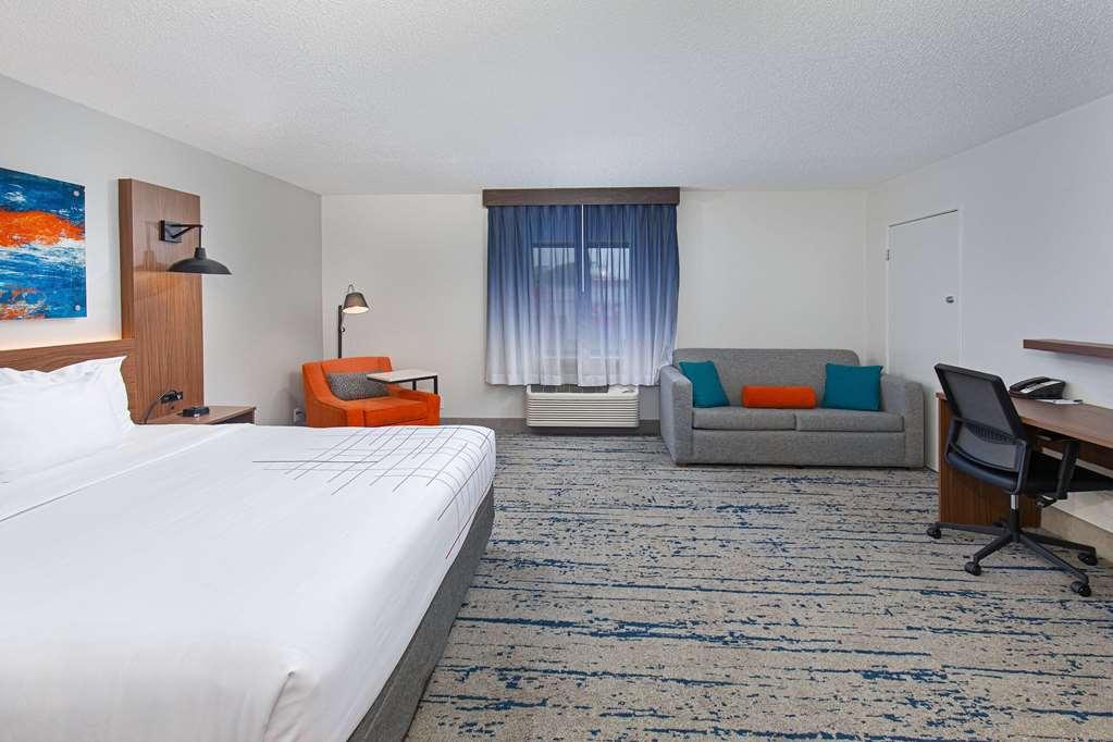 La Quinta By Wyndham Nashville Airport Room photo