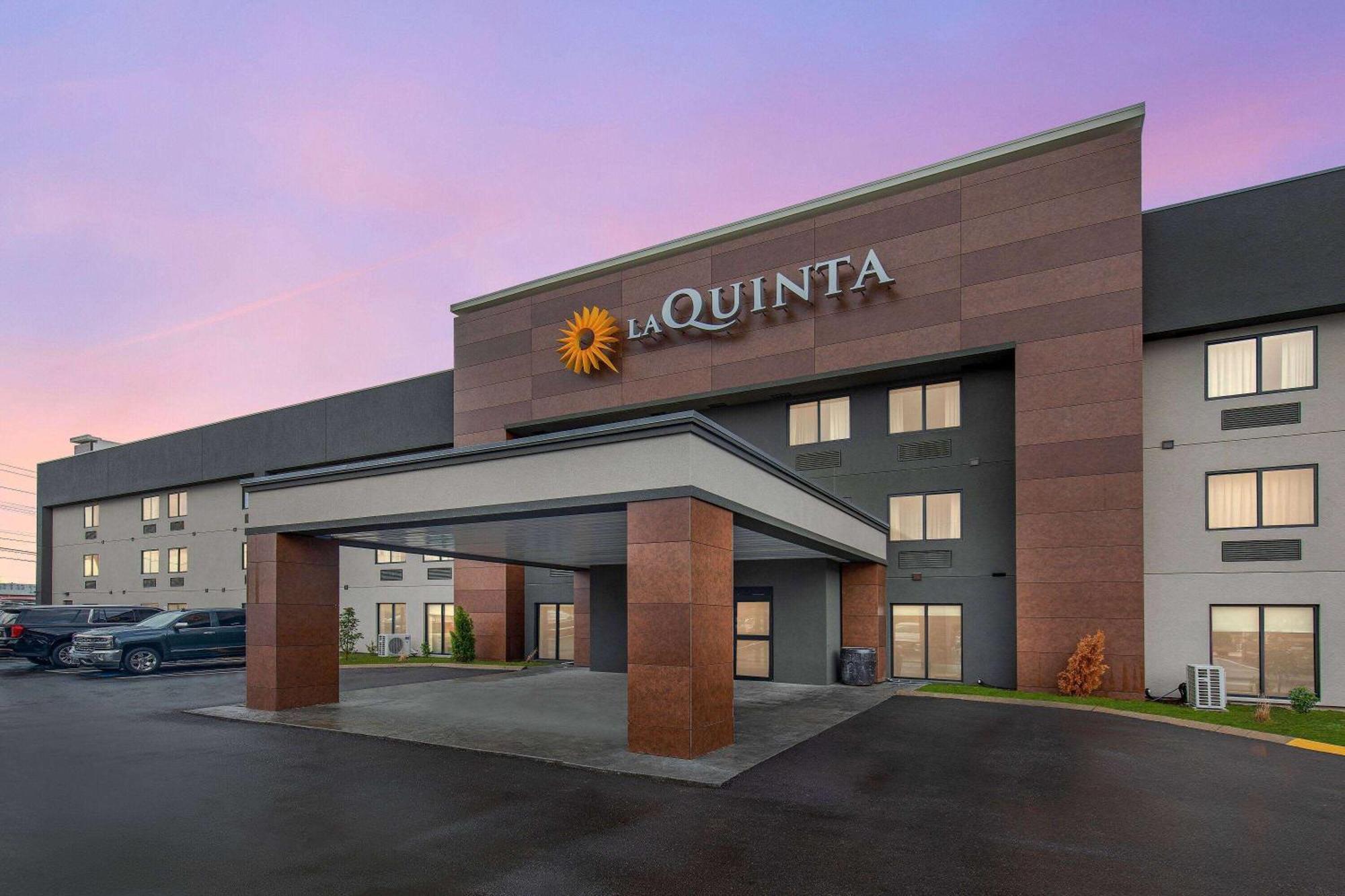 La Quinta By Wyndham Nashville Airport Exterior photo